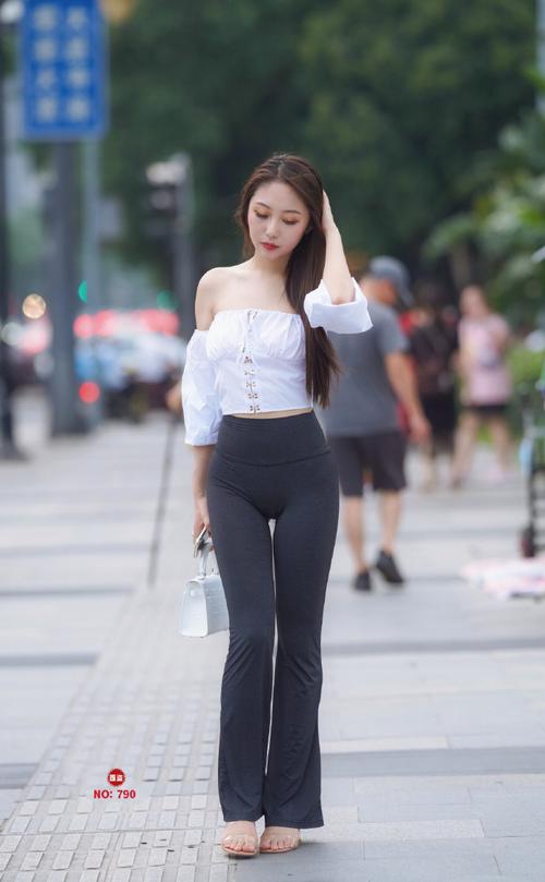 图片[1]-身材非常哇塞的瑜伽裤女孩  J1333 521P6V-21.6GB-阡陌图库