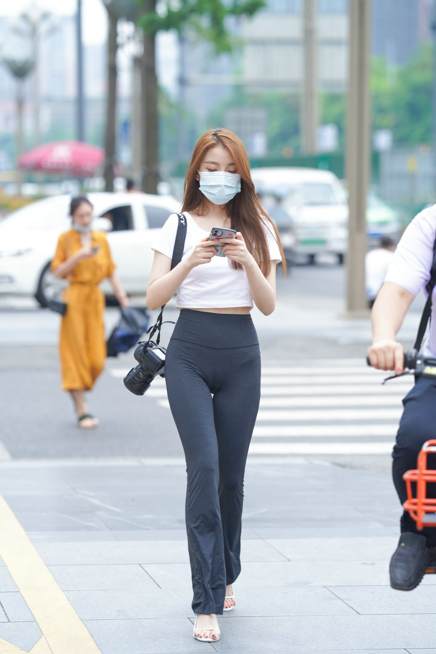 图片[3]-玩单反机的瑜伽裤女孩  J1270 498P5V-28.6GB-阡陌图库