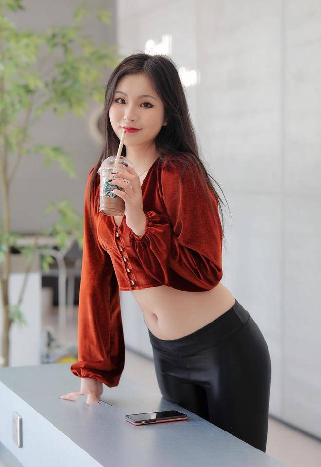 图片[3]-非常甜美的皮裤女孩 J1236 322P11V-16.4GB-阡陌图库