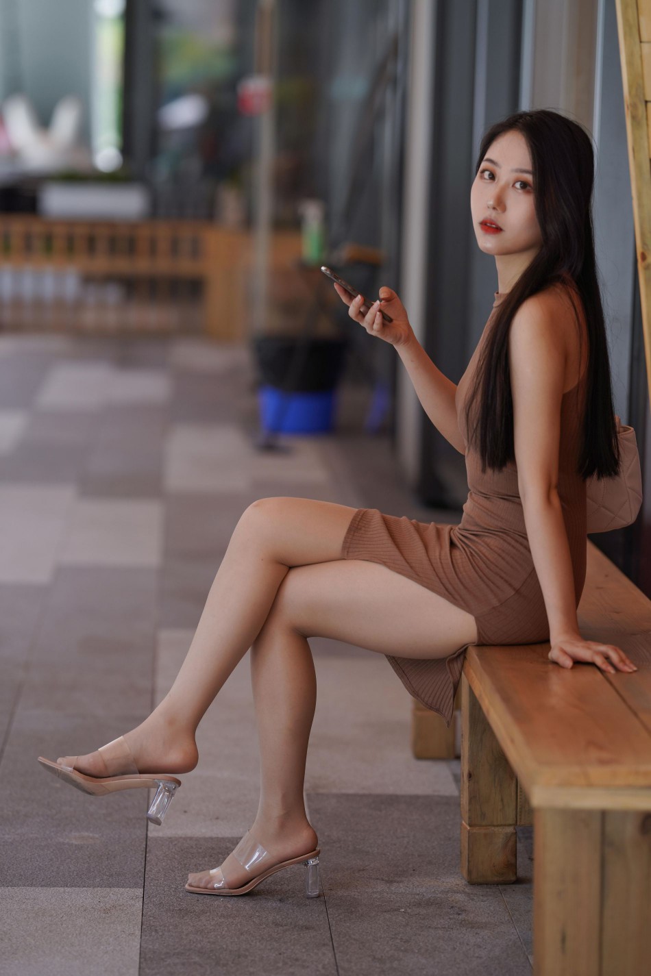 图片[5]-超有女人味的姑娘短裙逛街【400P】00049-阡陌图库