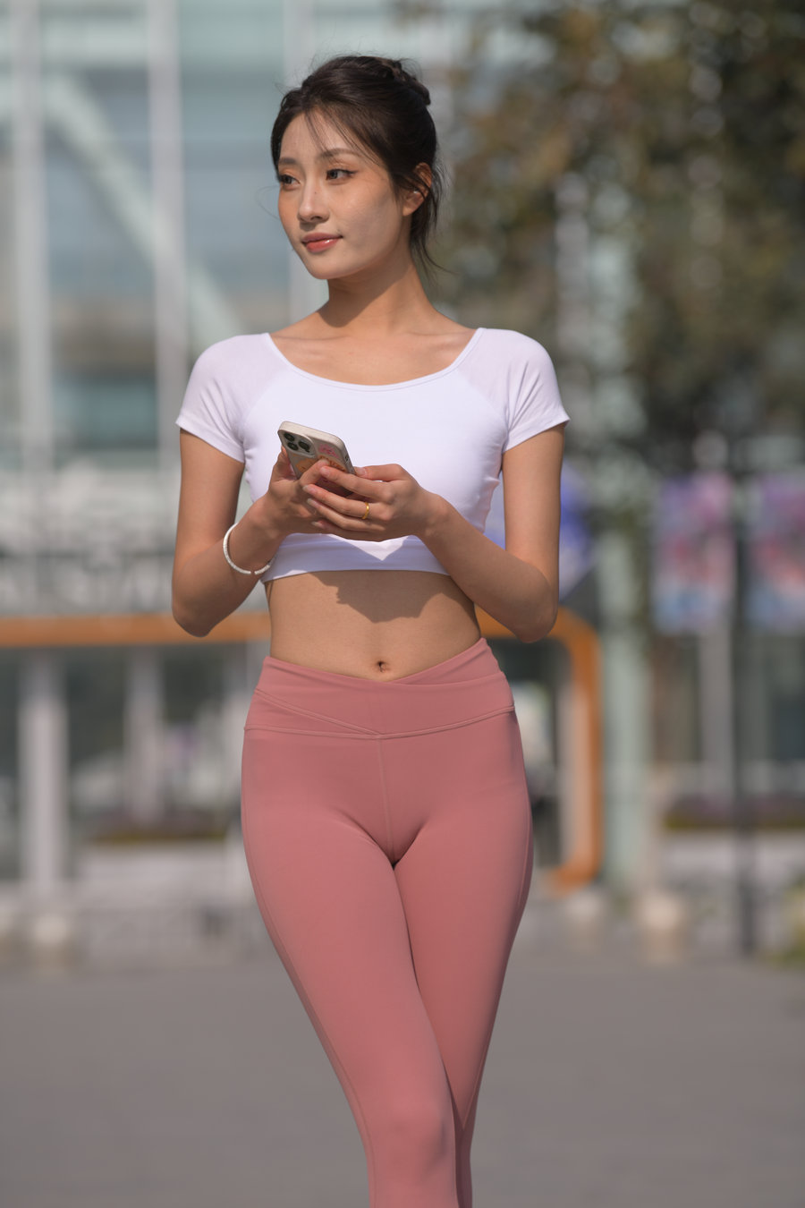 图片[1]-粉红色瑜伽裤女孩J4915 583P1V-26.4GB-阡陌图库