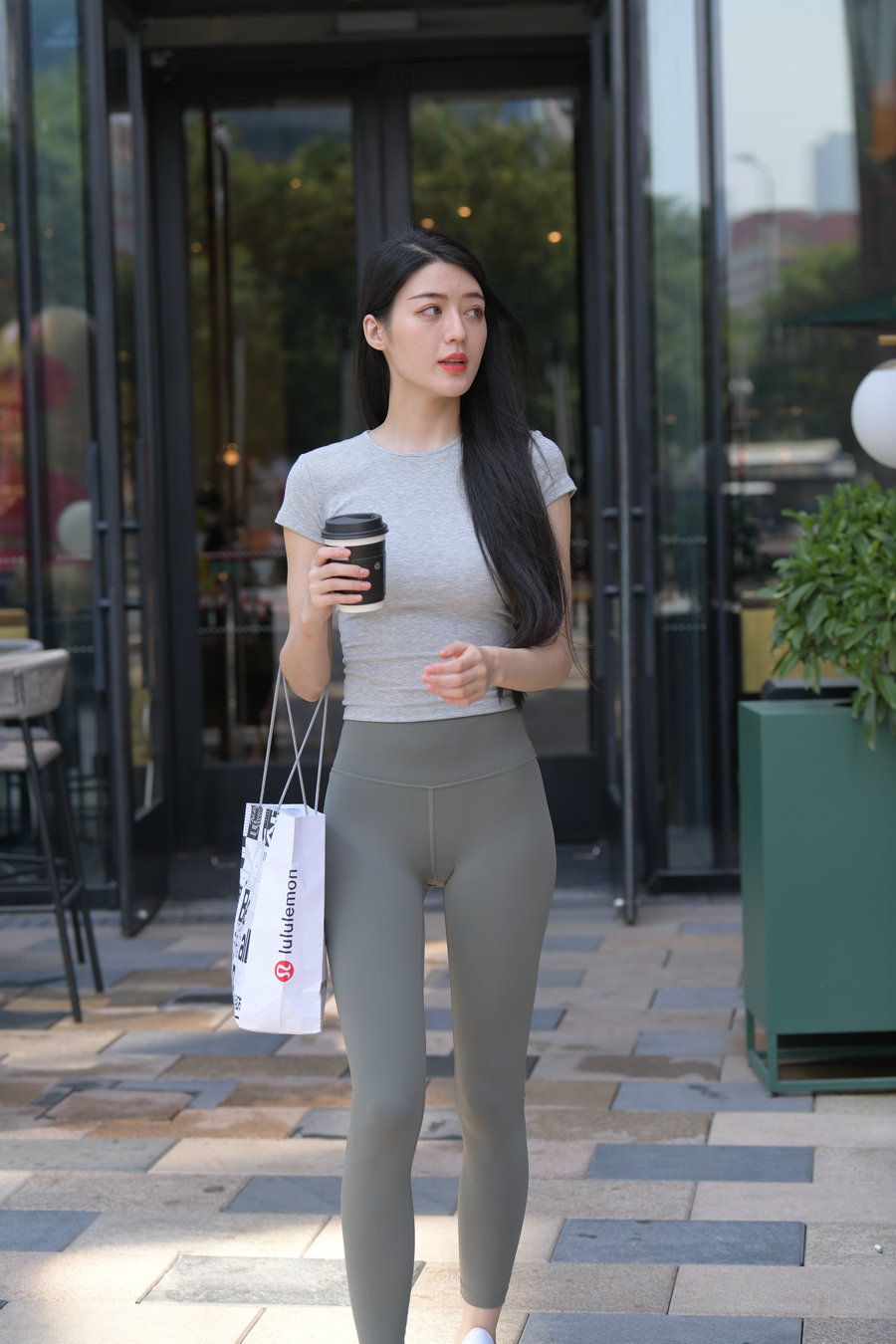 图片[4]-在外面逛街的瑜伽裤女孩J2240 449P1V-16.7GB-阡陌图库