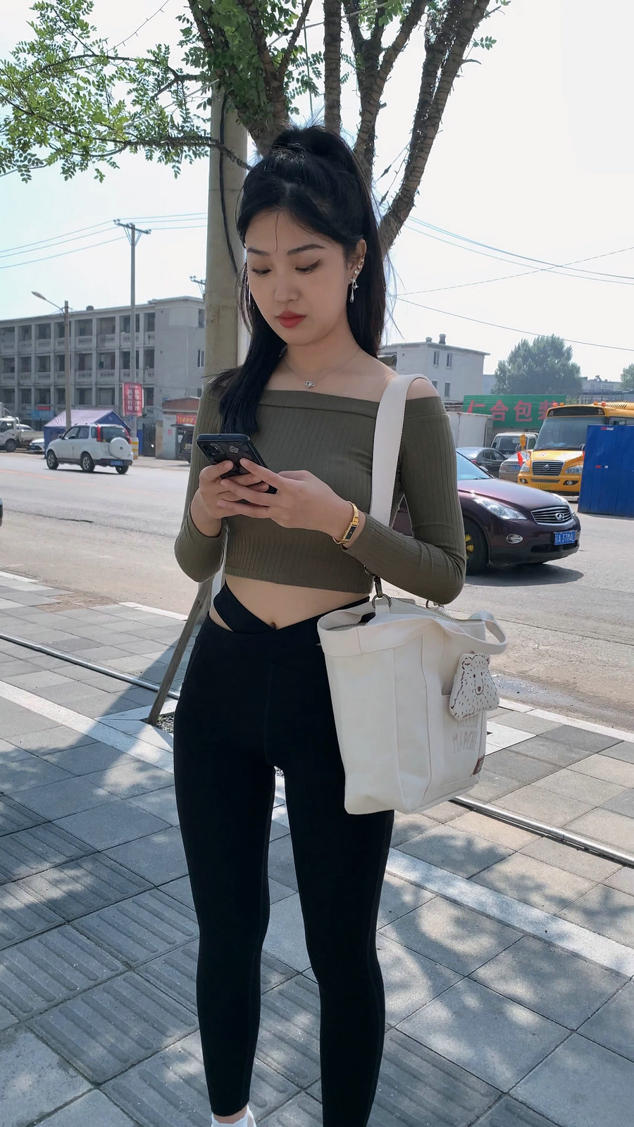 图片[1]-刚刚健身结束的高马尾瑜伽裤女孩J4111 MP4-8.97GB-阡陌图库