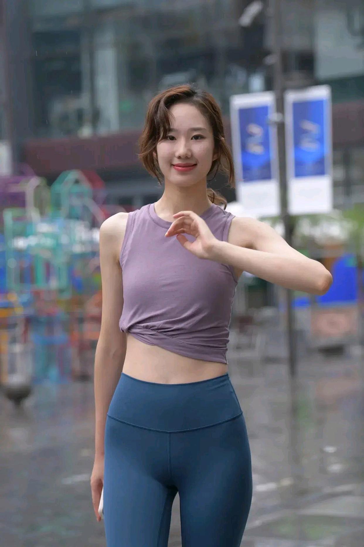 图片[2]-像刘亦菲的蓝色瑜伽裤姑娘J2234 552P1V-20.5GB-阡陌图库