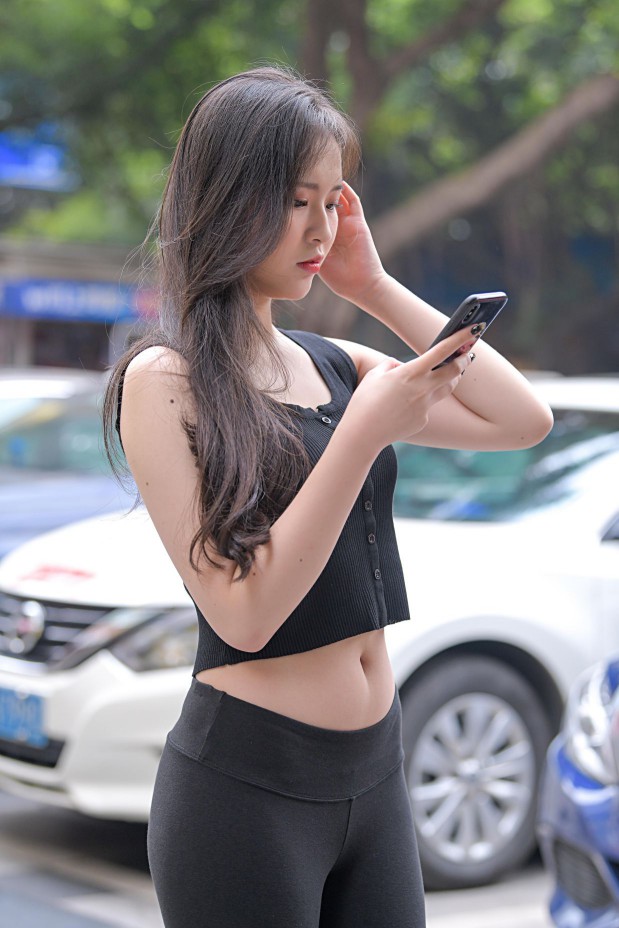 图片[5]-喝奶茶的黑色瑜伽裤长发姑娘【376P】00055-阡陌图库