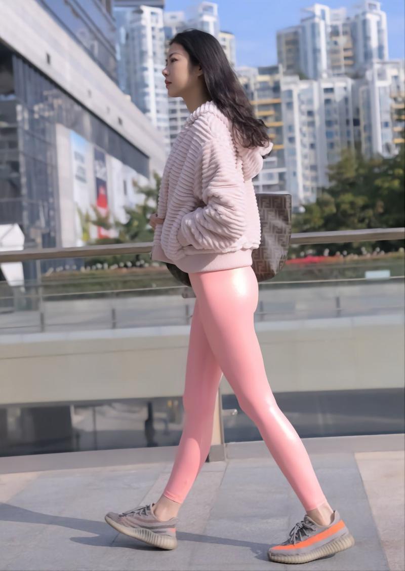 图片[2]-粉红色紧身裤的女孩 J1482 365P2V-18.1GB-阡陌图库