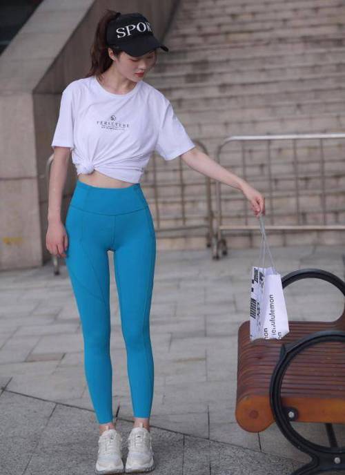 图片[3]-蓝色瑜伽裤阳光女孩J2095 611P1V-21.8GB-阡陌图库