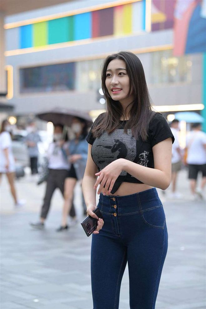 图片[3]-紧身牛仔裤女人J2784 240P-6.66GB-阡陌图库