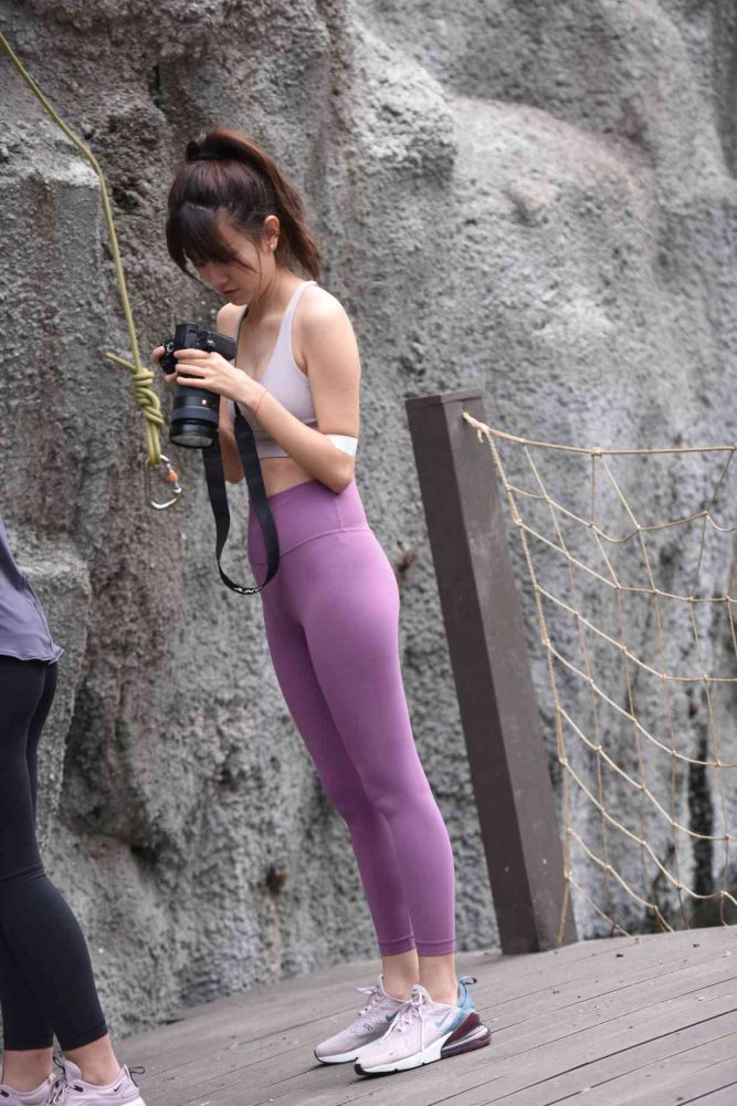 香芋色瑜伽裤高马尾女孩【111P】04039-阡陌图库