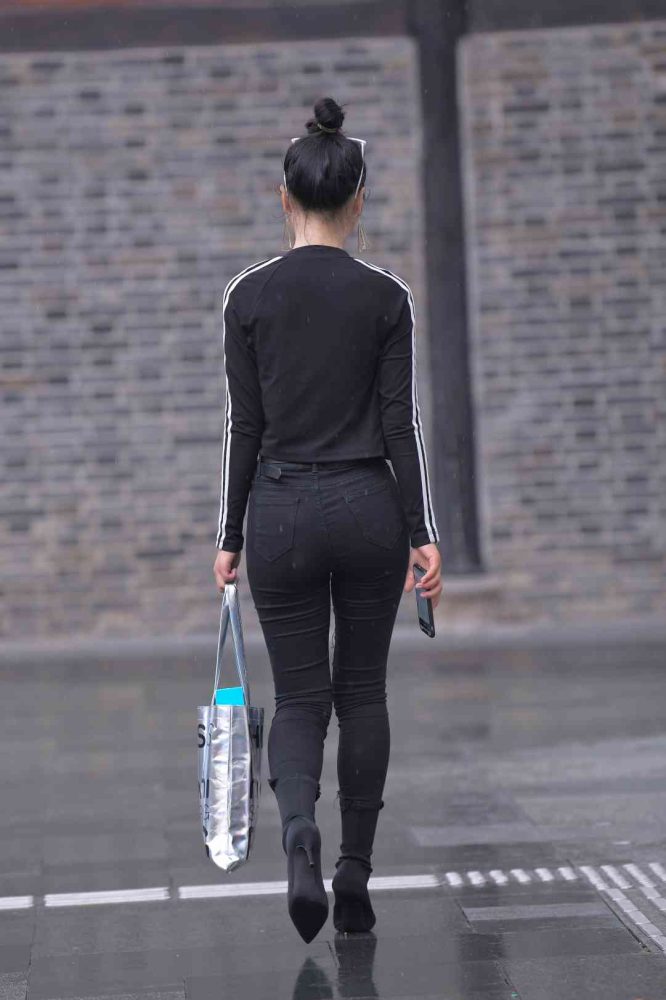 【免费】酷酷的紧身牛仔裤女人【7P】04038-阡陌图库