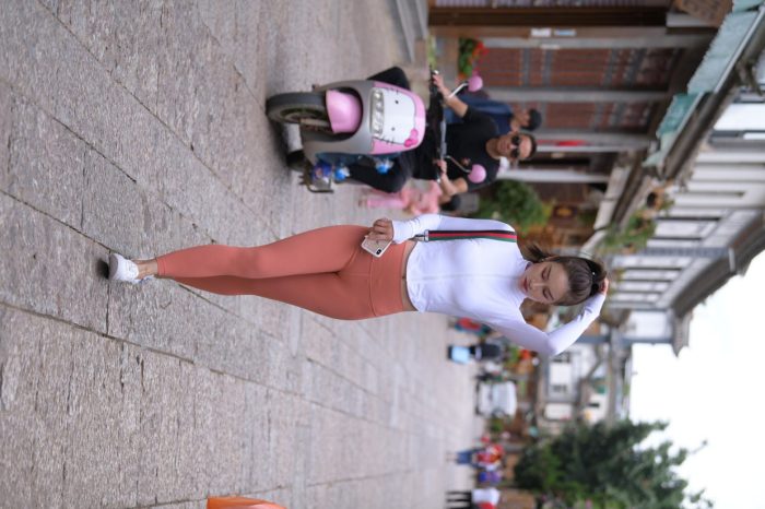 橙色瑜伽裤的高马尾姑娘【615P】00051-阡陌图库