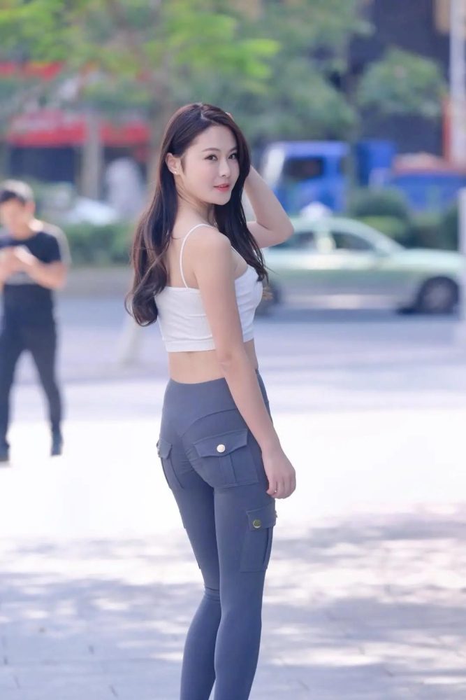 紧身牛仔裤小女人 J1746 562P-12.8GB-阡陌图库